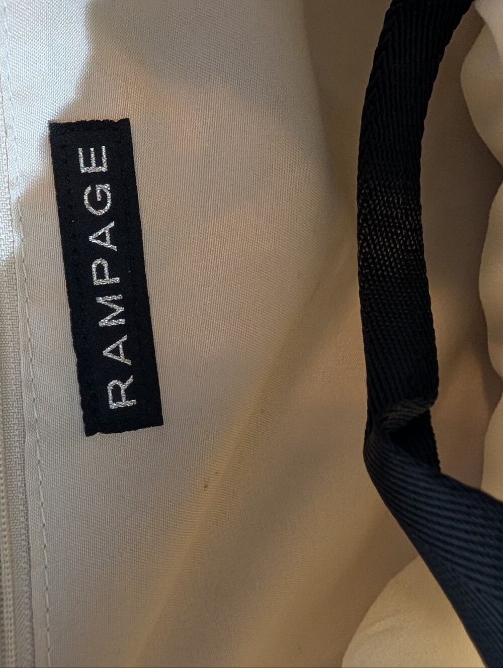 Rampage packback - Picture 2 of 2